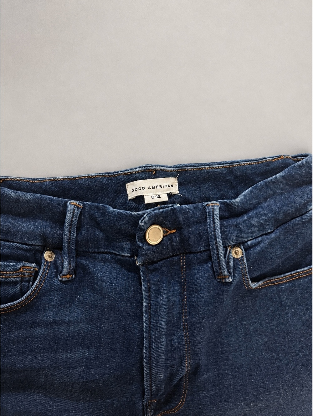 Good American Always Fits Distressed Straight Leg Jeans Size 6-12
